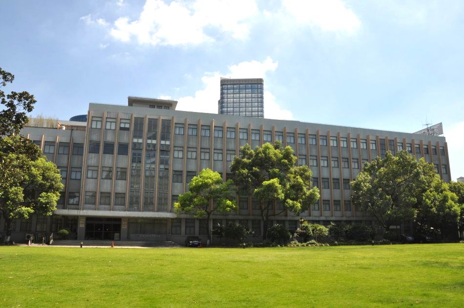 华东纺织工学院