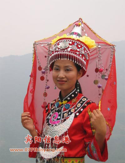 中国少数民族服装_百度百科