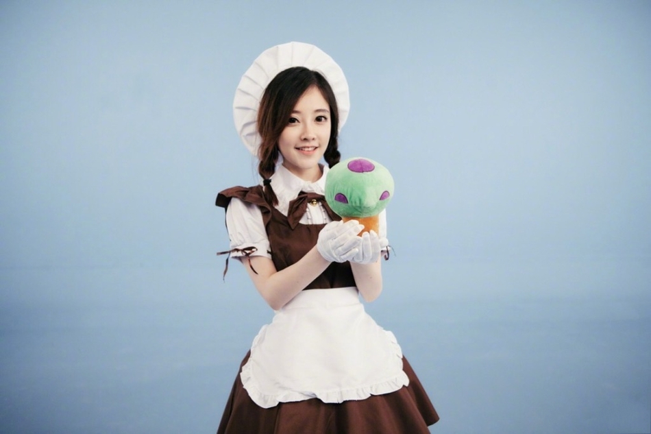  p>冯提莫,本名冯亚男,1991年12月19日出生于重庆