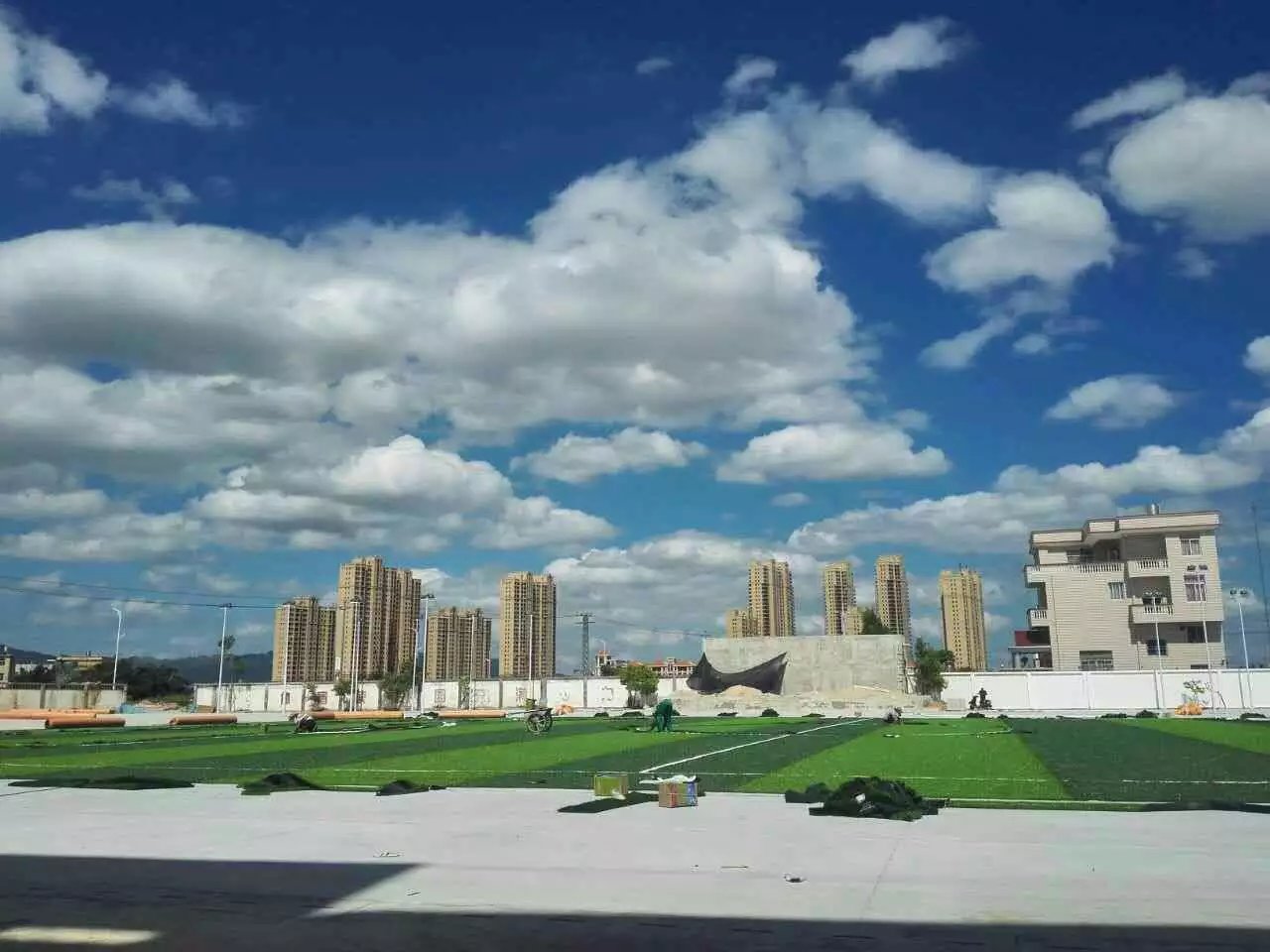  p>诏安县怀恩中学位于福建省漳州市诏安县.是一所公办的中学.