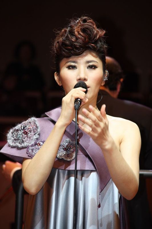 shang),1982年12月22日出生于上海市,中国内地流行乐女歌手,词曲作者