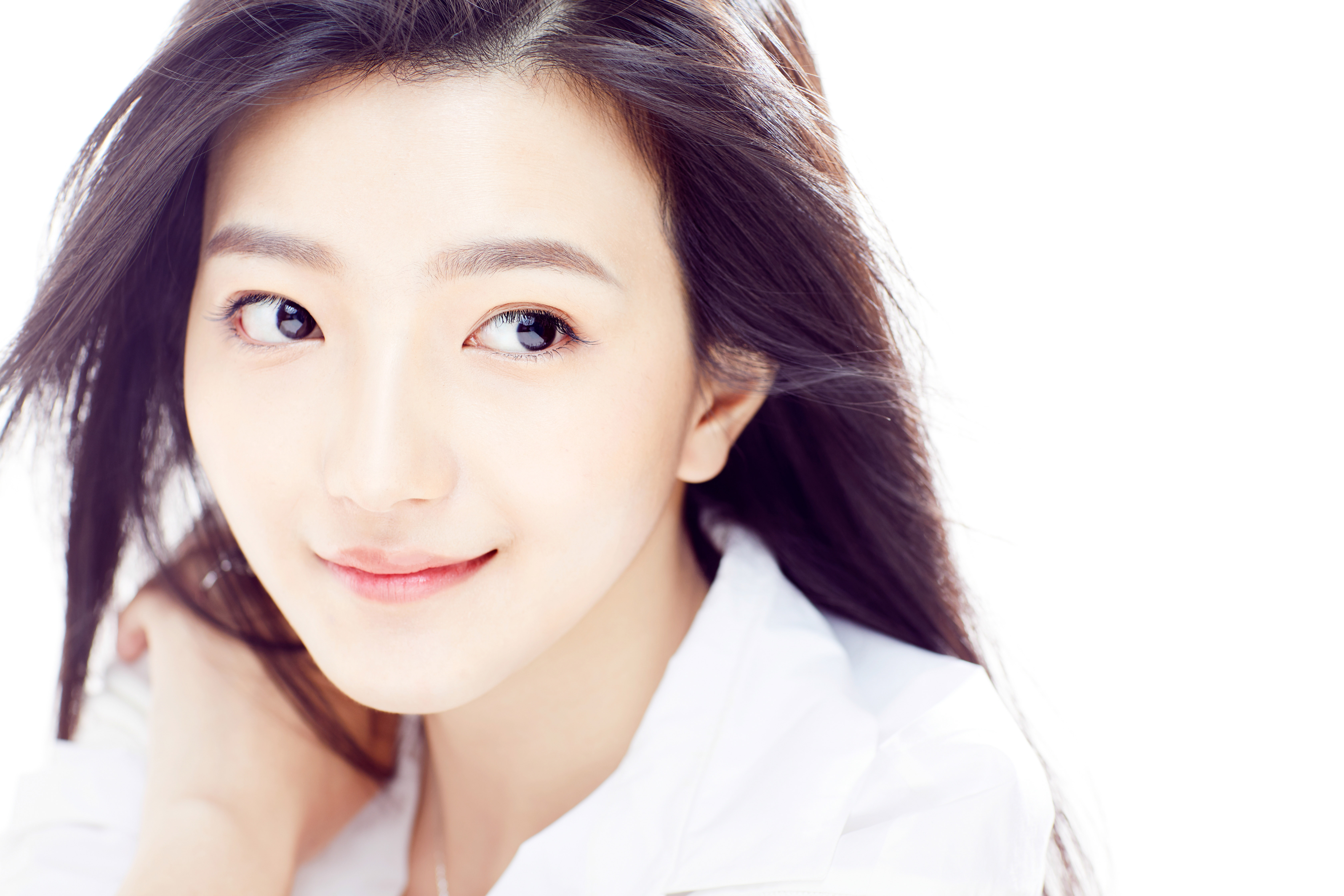  p data-id="gnzwpnlc8w">白卉子,2月25日出生于河北省石家庄市,毕业