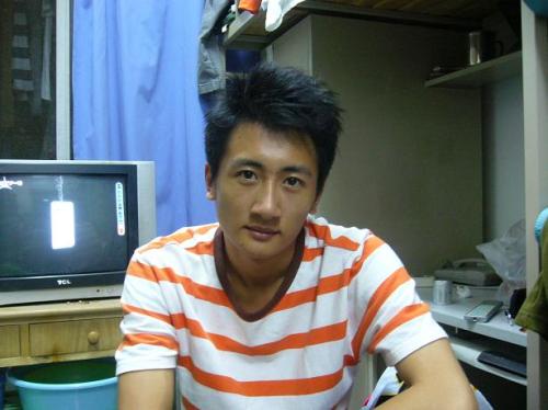  p>石天硕,1987年3月24日出生于黑龙江省黑河市北安市,中国内地影视男