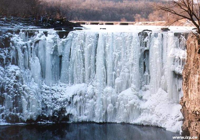 镜泊湖吊水楼瀑布