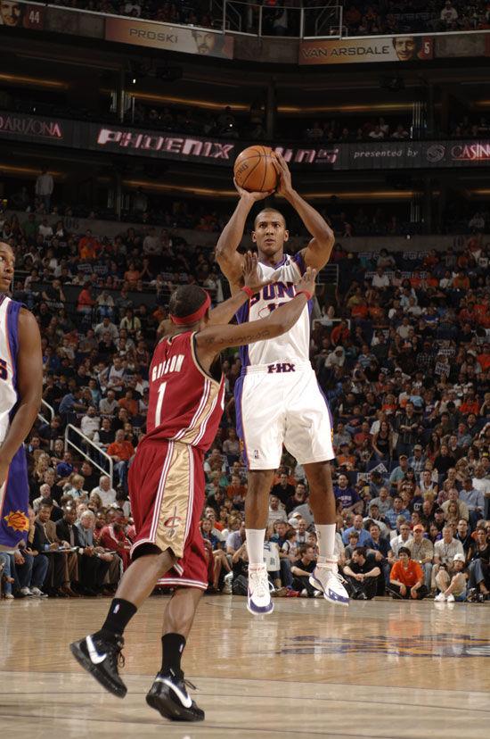 i4ftk">中投是 a target="_blank" href="/item/中距离投篮/4075006"