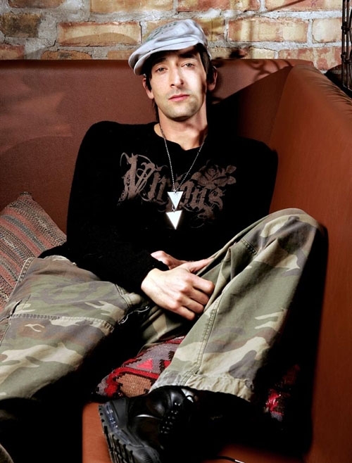  p>阿德里安·布劳迪(adrien brody),1973年4月14日出生于美国纽约