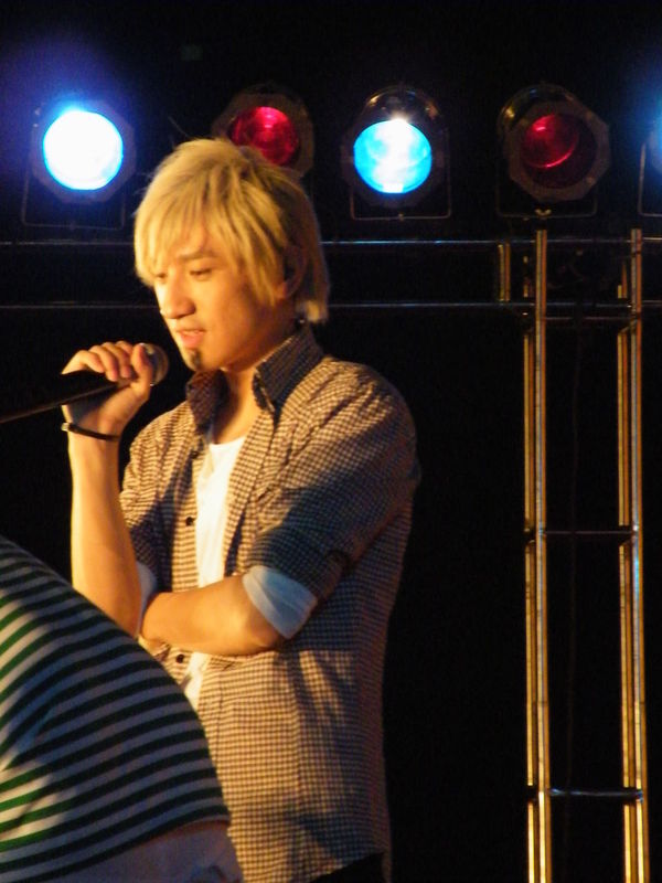  p data-id="gn3j1uc7xg">《娃娃脸》是在音乐创作上追求新多变的后弦