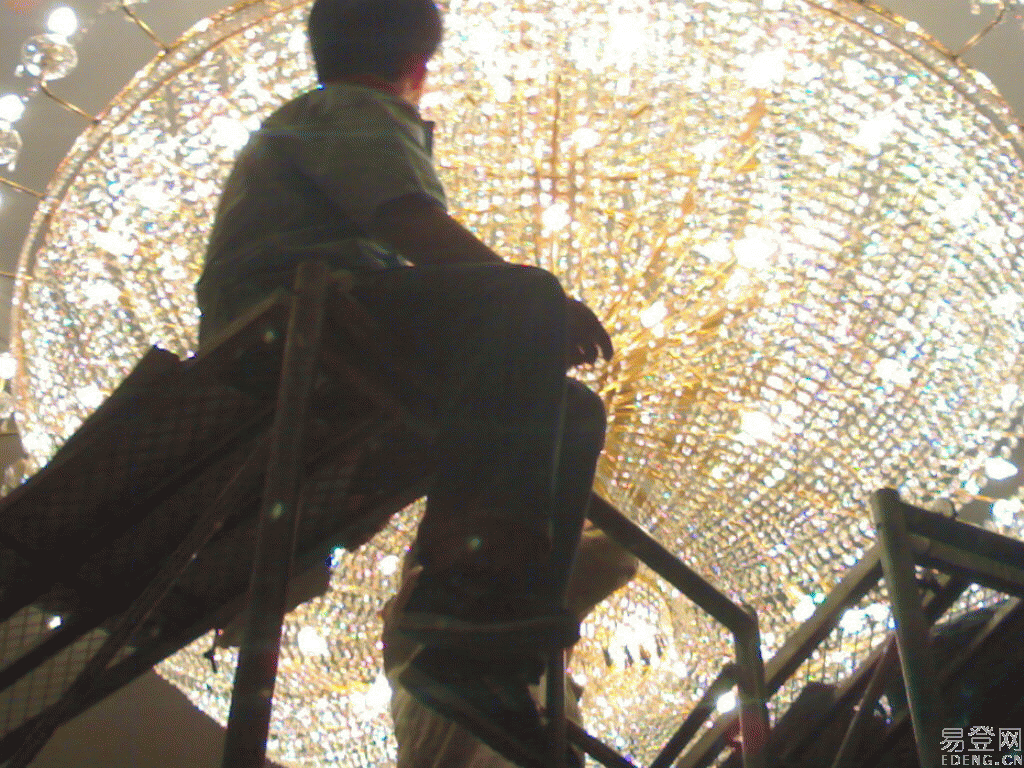 会影响光线已经灯具的照明程度,因此需要进行定期的清洗,并用专用的