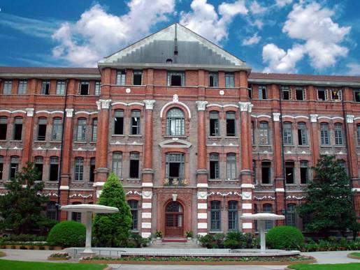 上海市徐汇中学