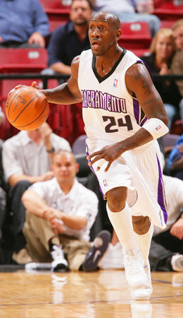  p>鲍比·杰克逊(bobby jackson),1974年3月13日出生于美国 a href="