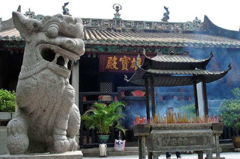  p>普济禅院(俗称观音堂),是位于中华人民共和国澳门特别行政区最大的