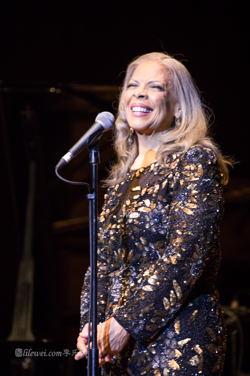  p>佩蒂·奥斯汀 i>(patti austin) /i>,美国著名爵士乐女歌手.