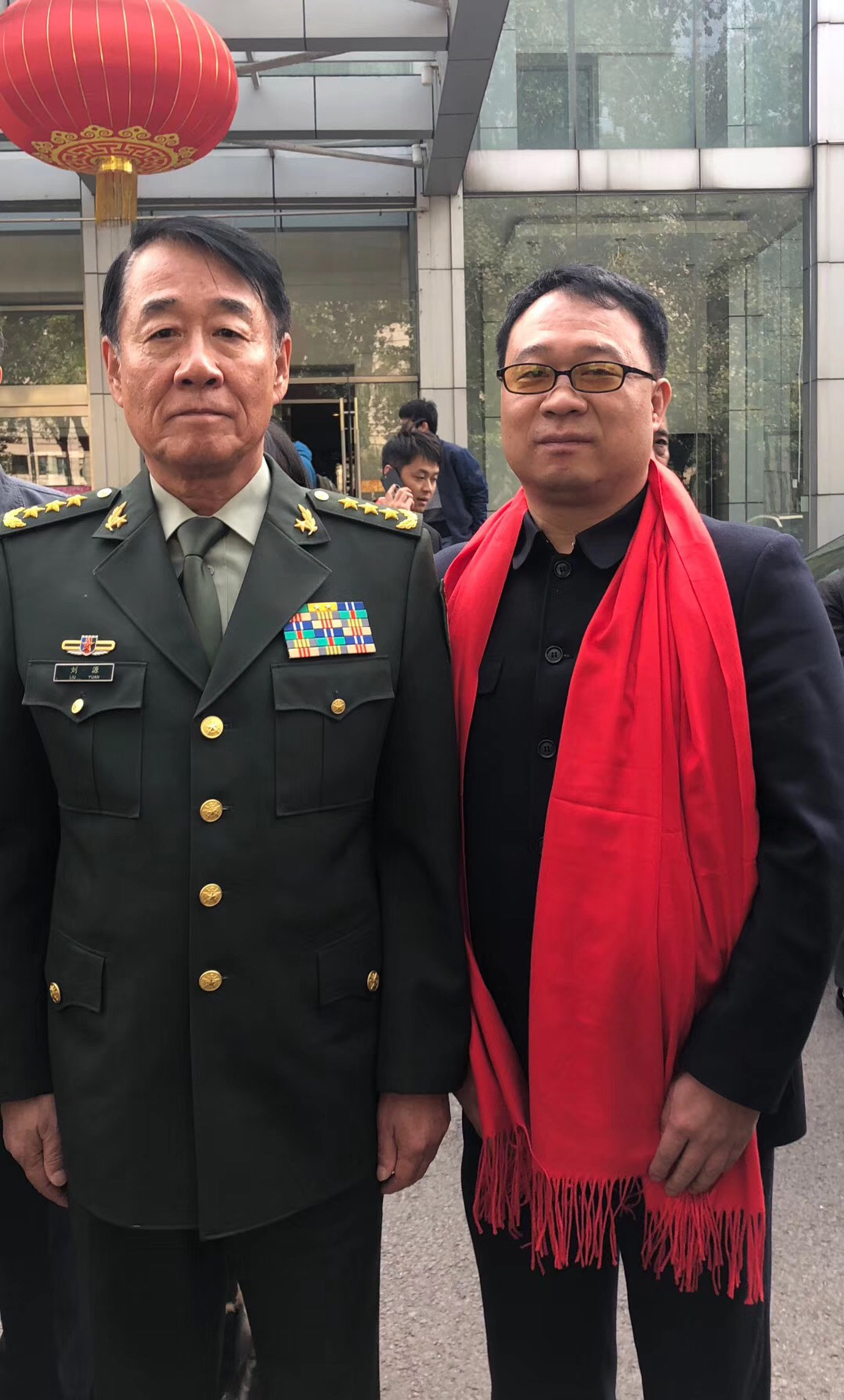  p>李皓,字厚臻,籍贯湖南沅江,企业家,收藏家,书法家,教育家.