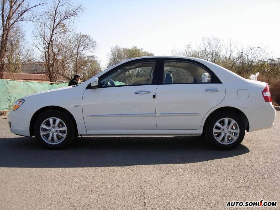 在华的合资公司东风悦达起亚负责生产车型尺寸长宽高分别为45×17×14