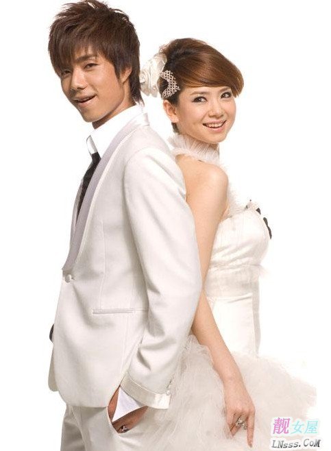 中国内地流行乐双人组合,由 a target="_blank" href="/item/袁成杰