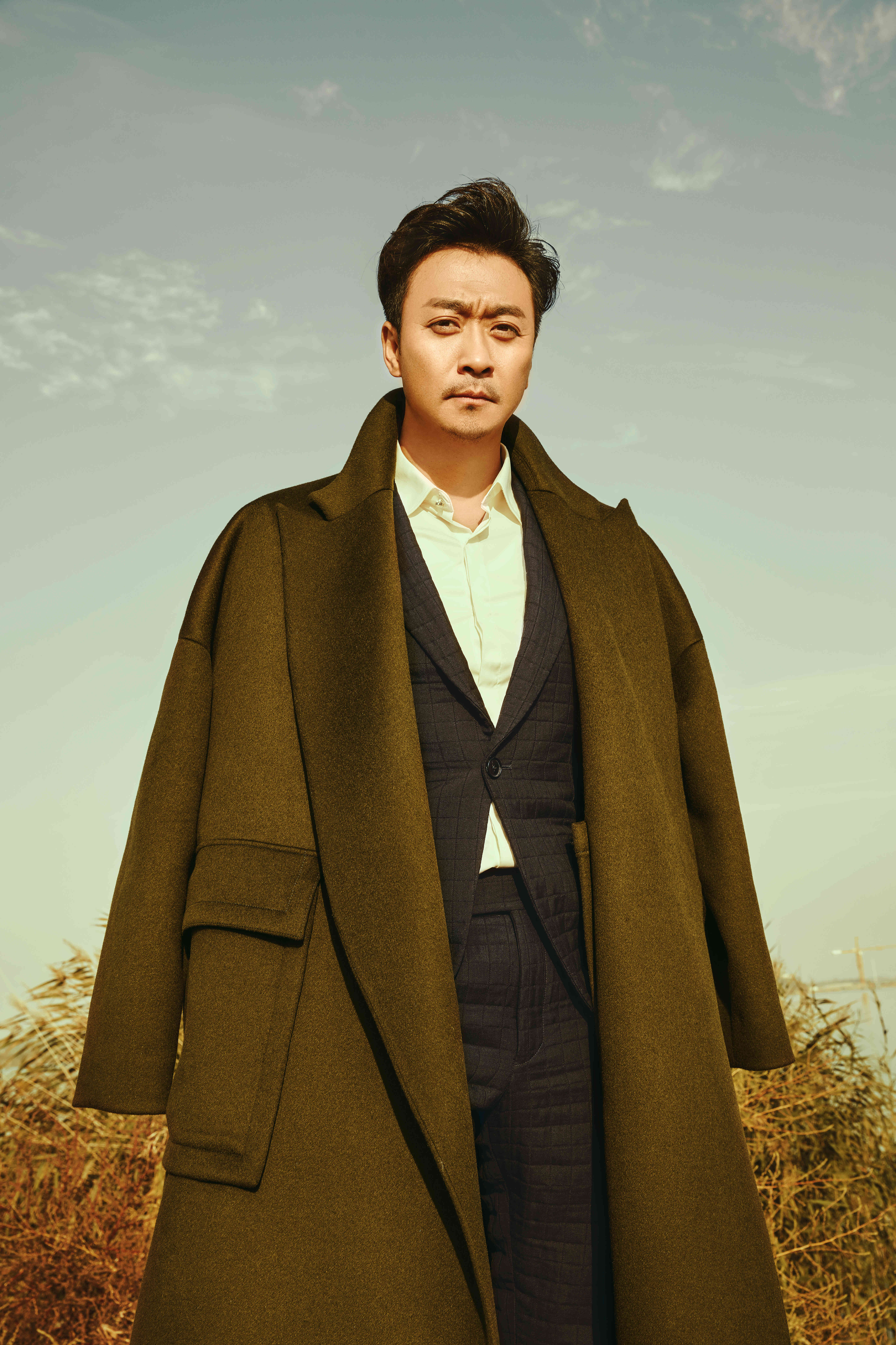 长于宁夏回族自治区吴忠市,中国内地影视男演员,毕业于 a target="