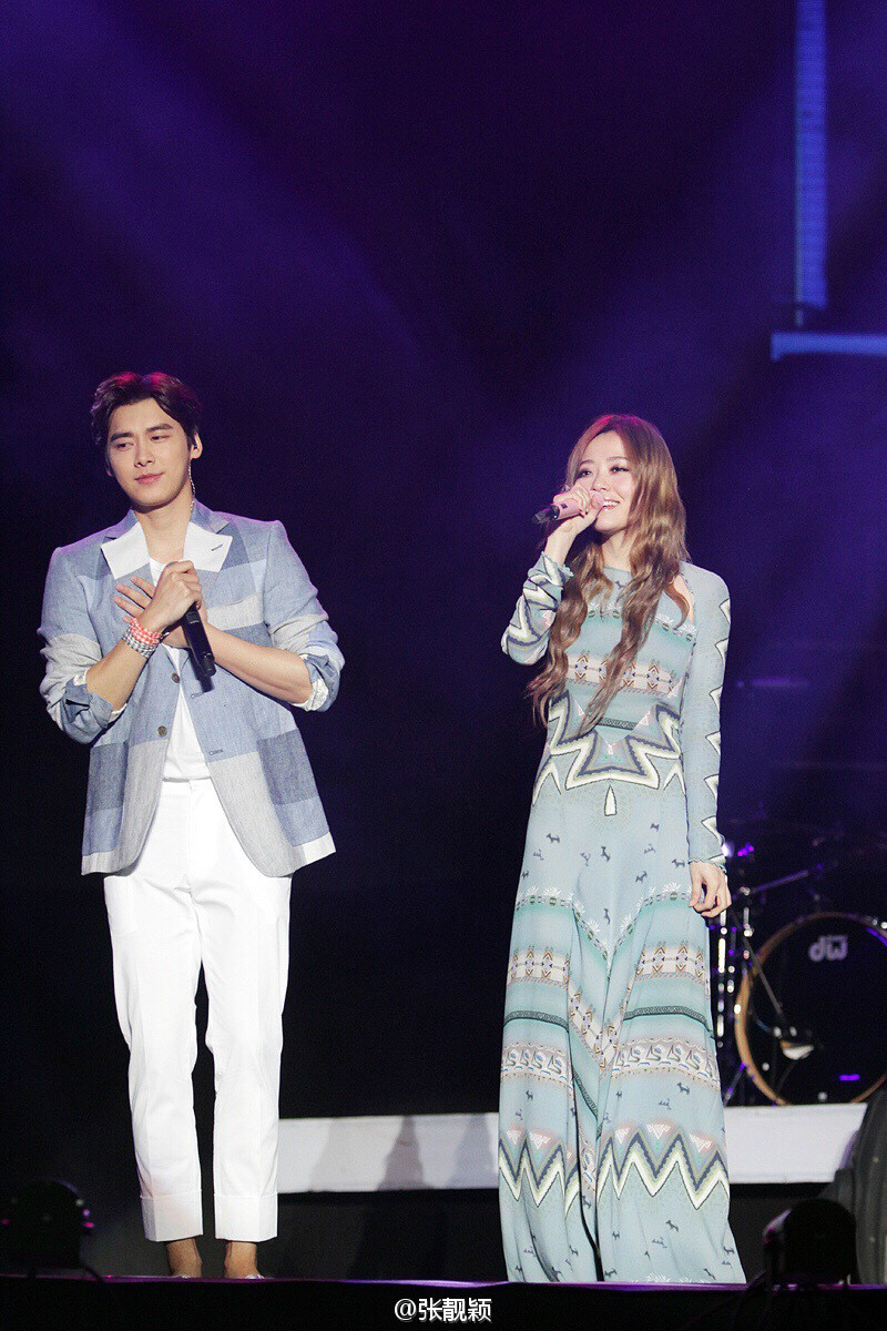 s meeting演唱会是 a target="_blank" href="/item/李易峰/3908480"