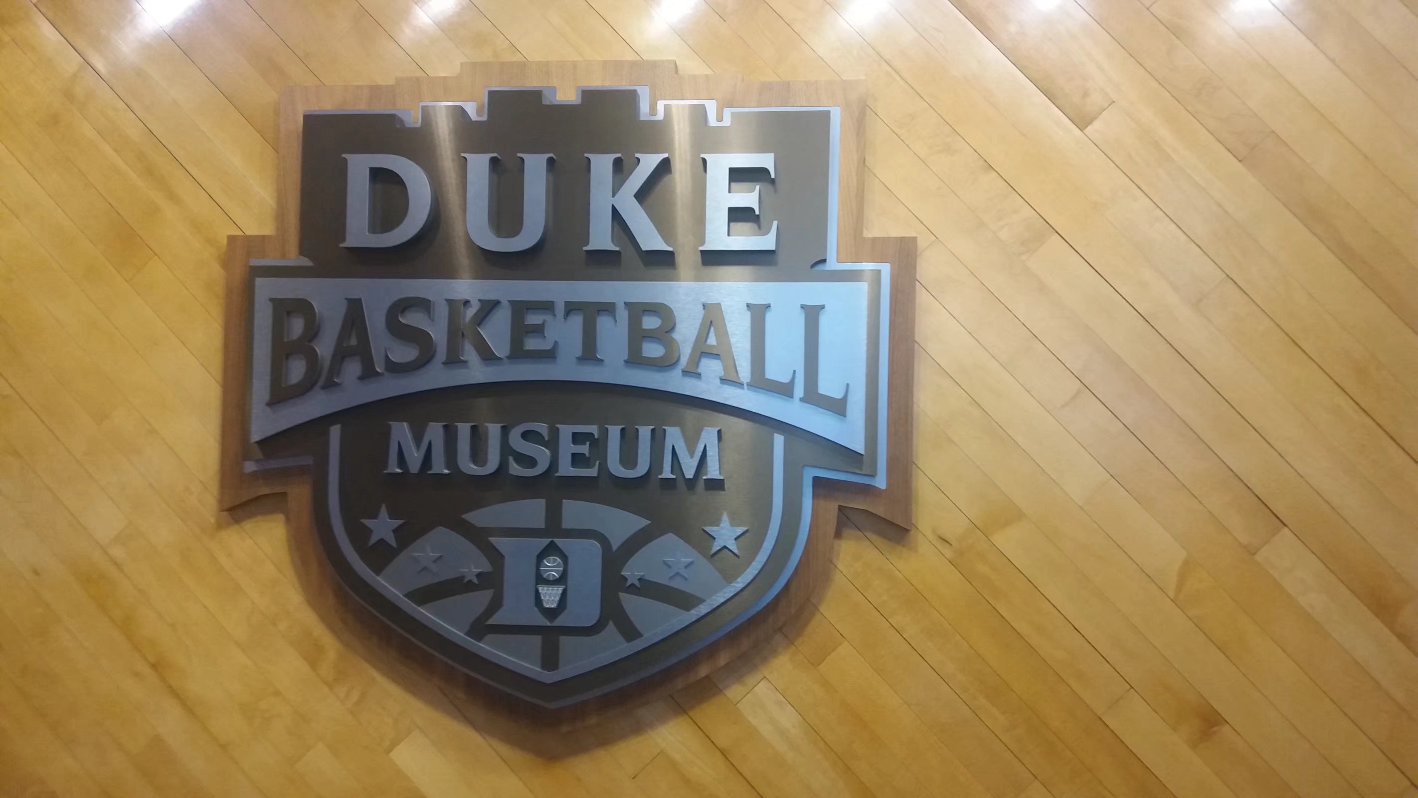  p>杜克大学(duke university,简称"duke"或"杜克")创建于1838年,坐落