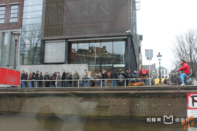 是一间纪念犹太人安妮·法兰克的博物馆,这里也曾经是安妮·法兰克一