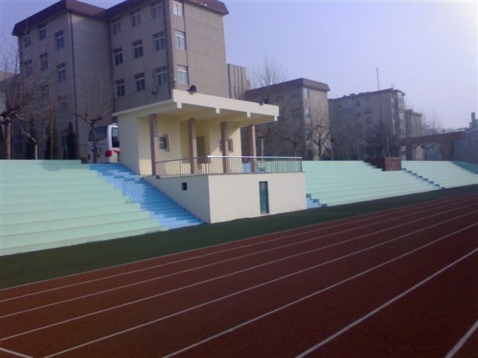  p>大连市旅顺第二高级中学坐落在我国近代历史名城,风景旖旎的大连市