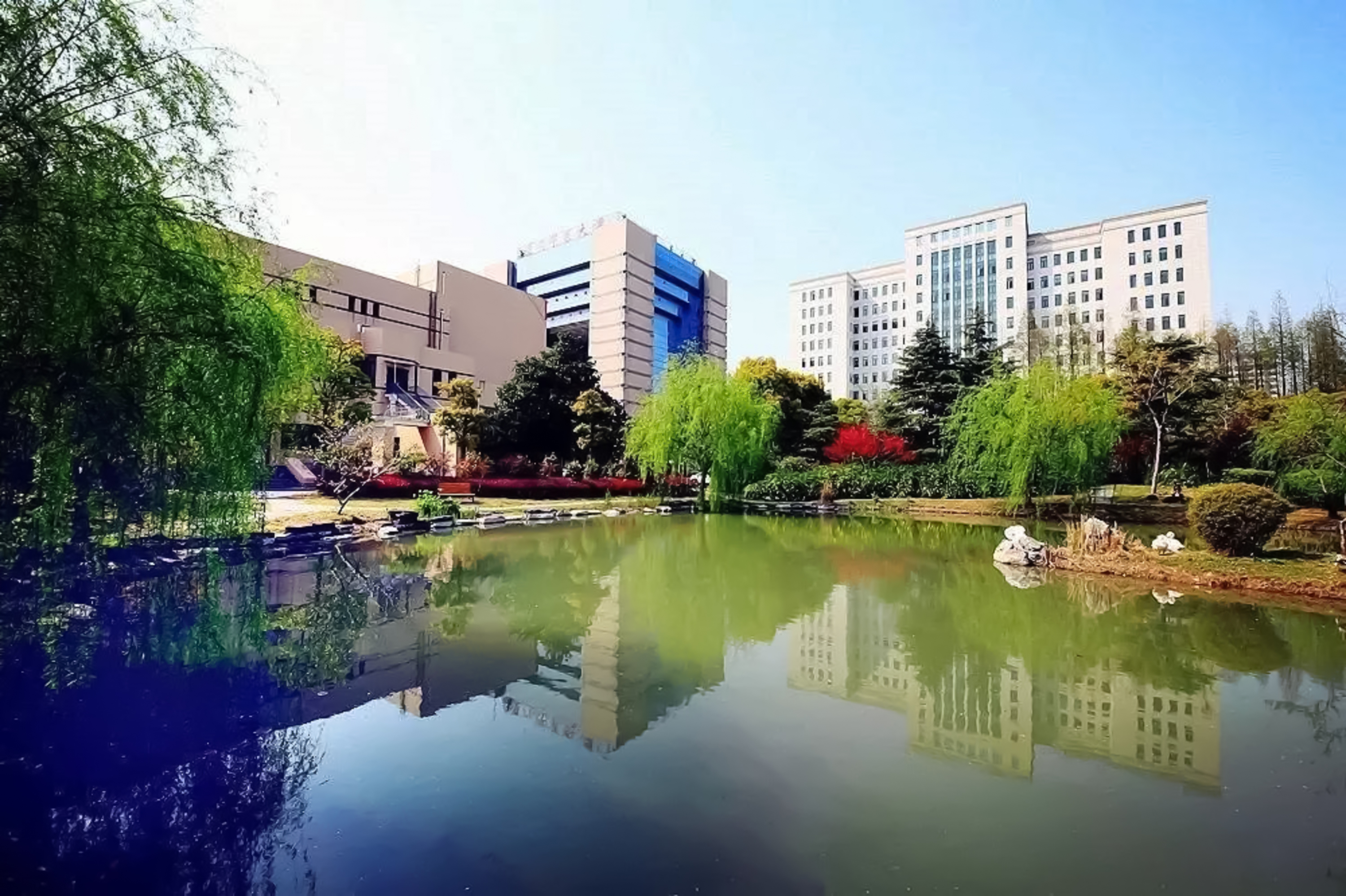 中国解放军第二军医大学