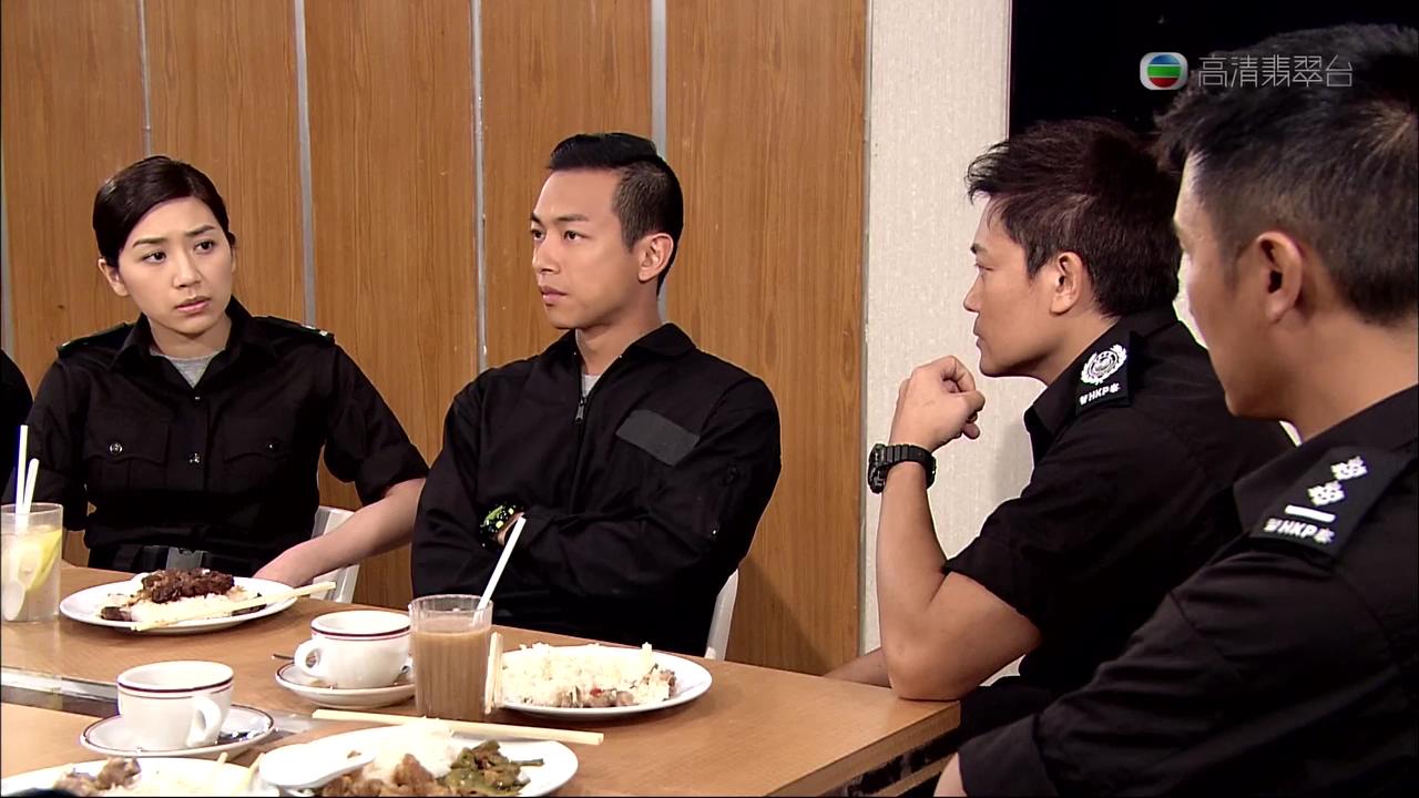  p>梁竞徽 i>(oscar leung) /i>,原名梁烈唯,1979年3月26日生于中国