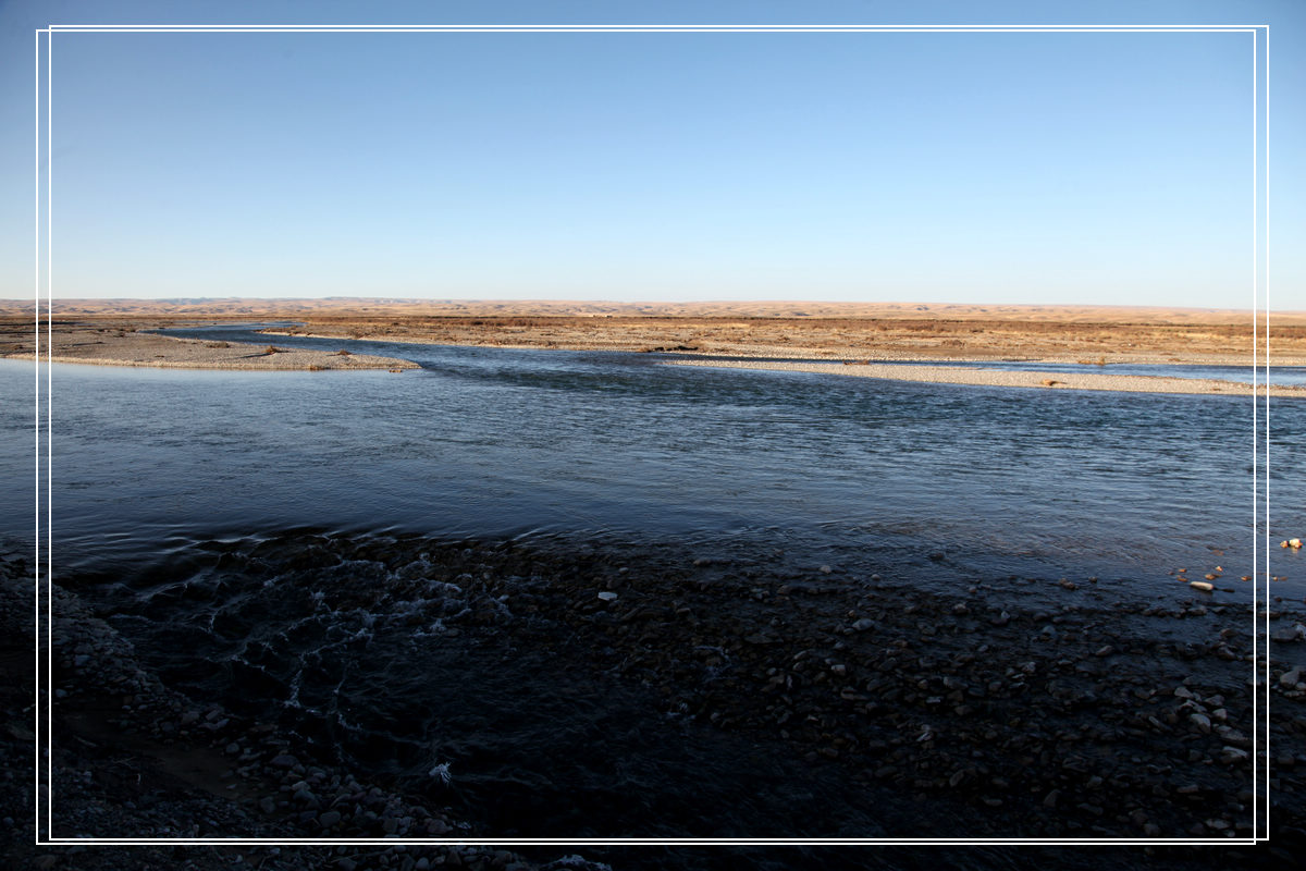  p>布哈河(bu ha chu),亦作buha river,即种牦牛之河的意思.