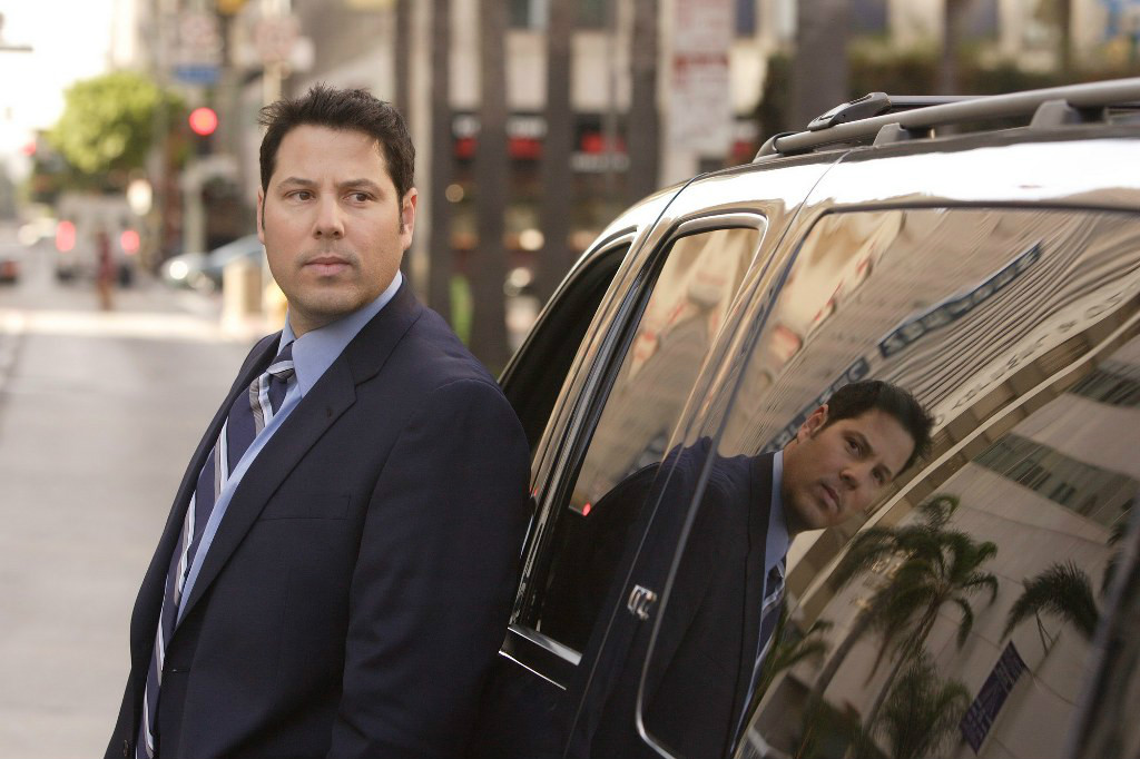 (英语: i>heroes /i>)是nbc电视台于2006年九月开播的最新科幻电视剧