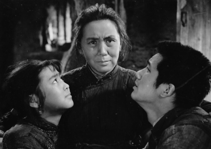 ">上海电影制片厂 /a>摄制于1965年,其主要剧情为:20世纪30年代初