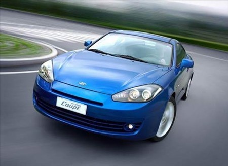  p data-id="gnbt2s0fsa">酷派汽车是韩国现代的一款小跑车的名字