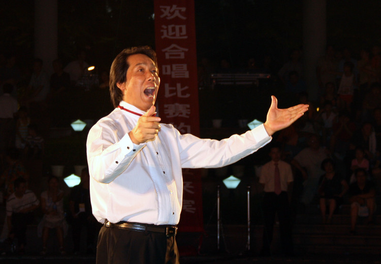  p>刘希秋,歌唱家,指挥家.获国家一级演员,一级指挥专业职称.