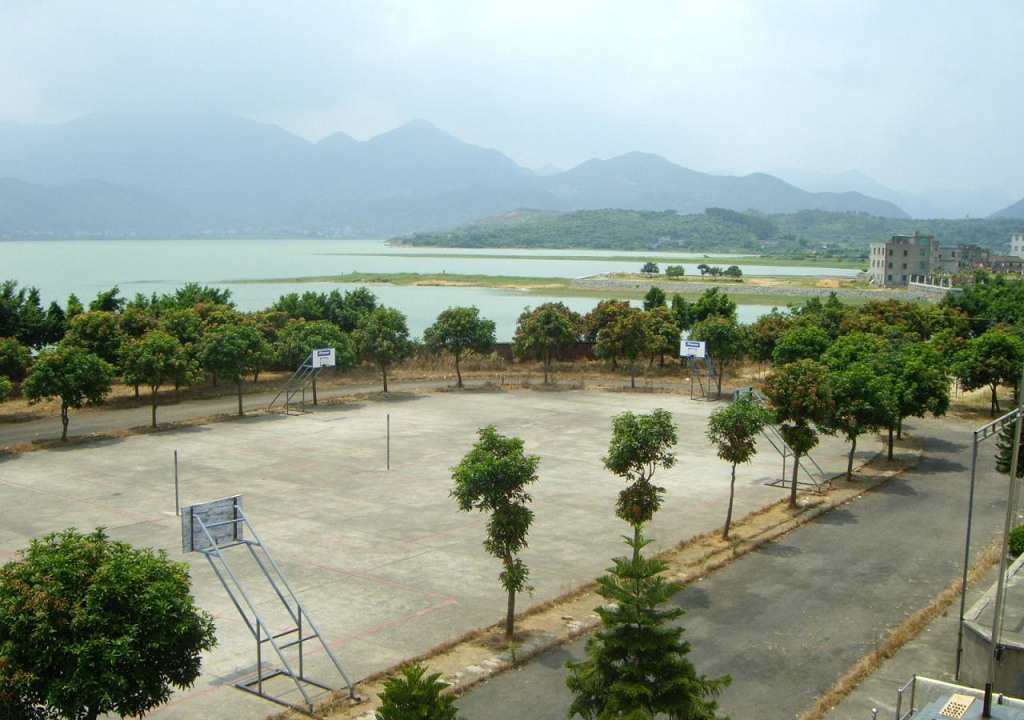 福清东张中学