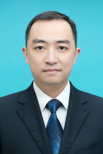  /p> p data-id="uci3hsznxbon">现任广东省韶关市浈江区政府党组成员