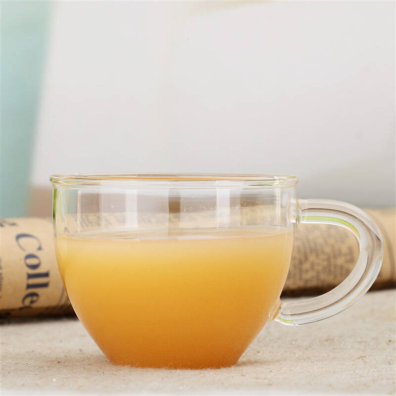  p>水蜜桃苹果汁是一道由水蜜桃罐头,苹果,柠檬汁等做成的饮品. /p>