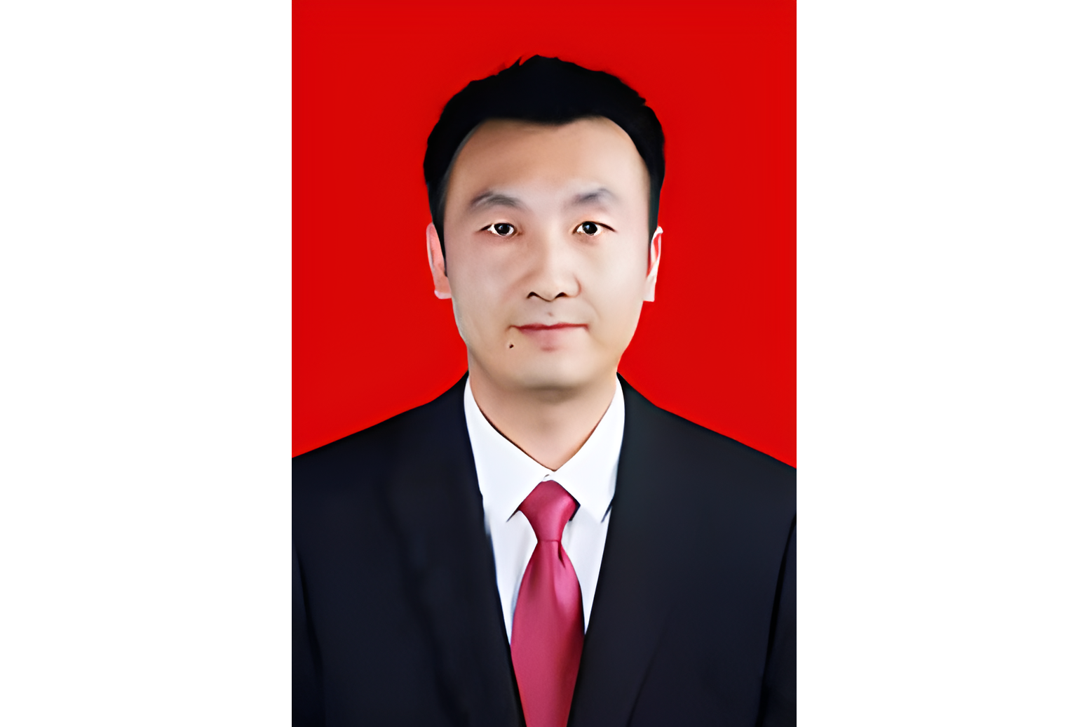 男,汉族,1982年9月生,大学学历,中共党员,现任甘肃省庄浪县政府副县长