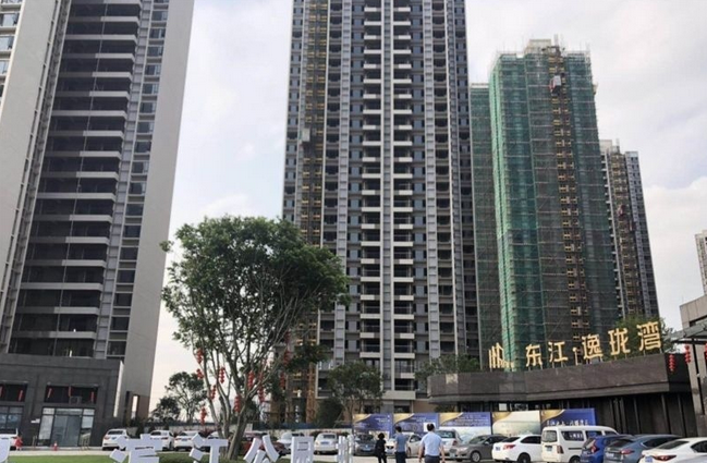  p>东江逸珑湾位于广州市增城新塘,总建筑面积260000,总占地面积