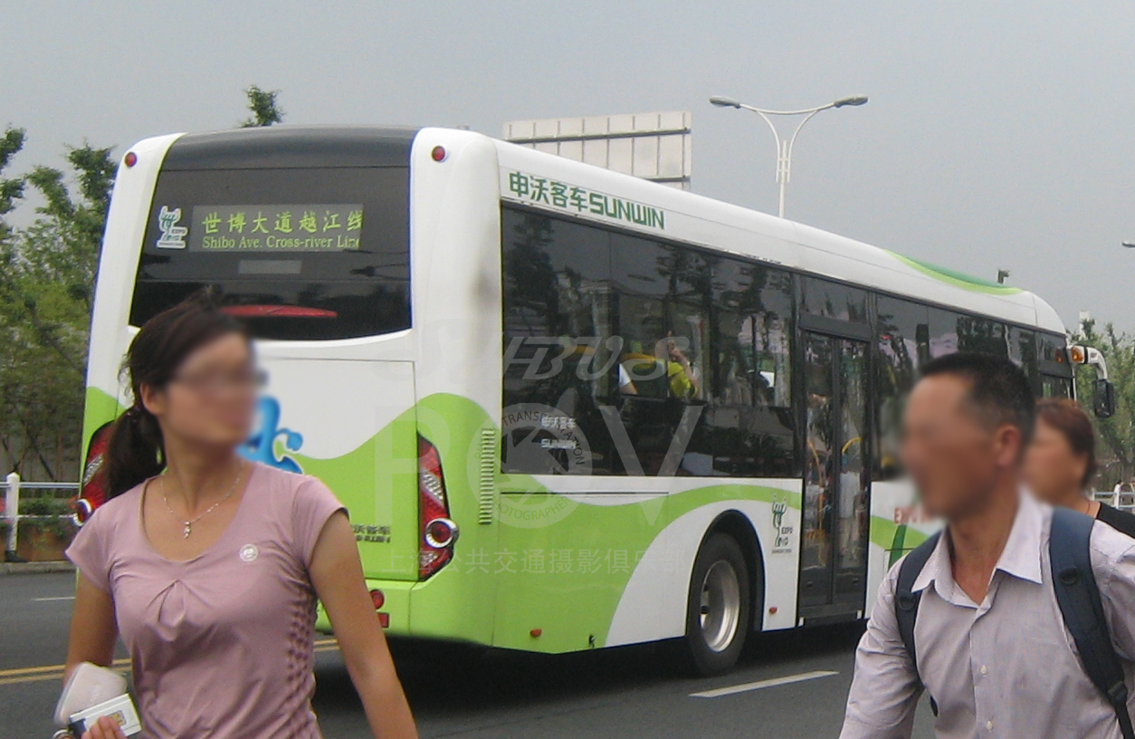 上海公交世博越江线