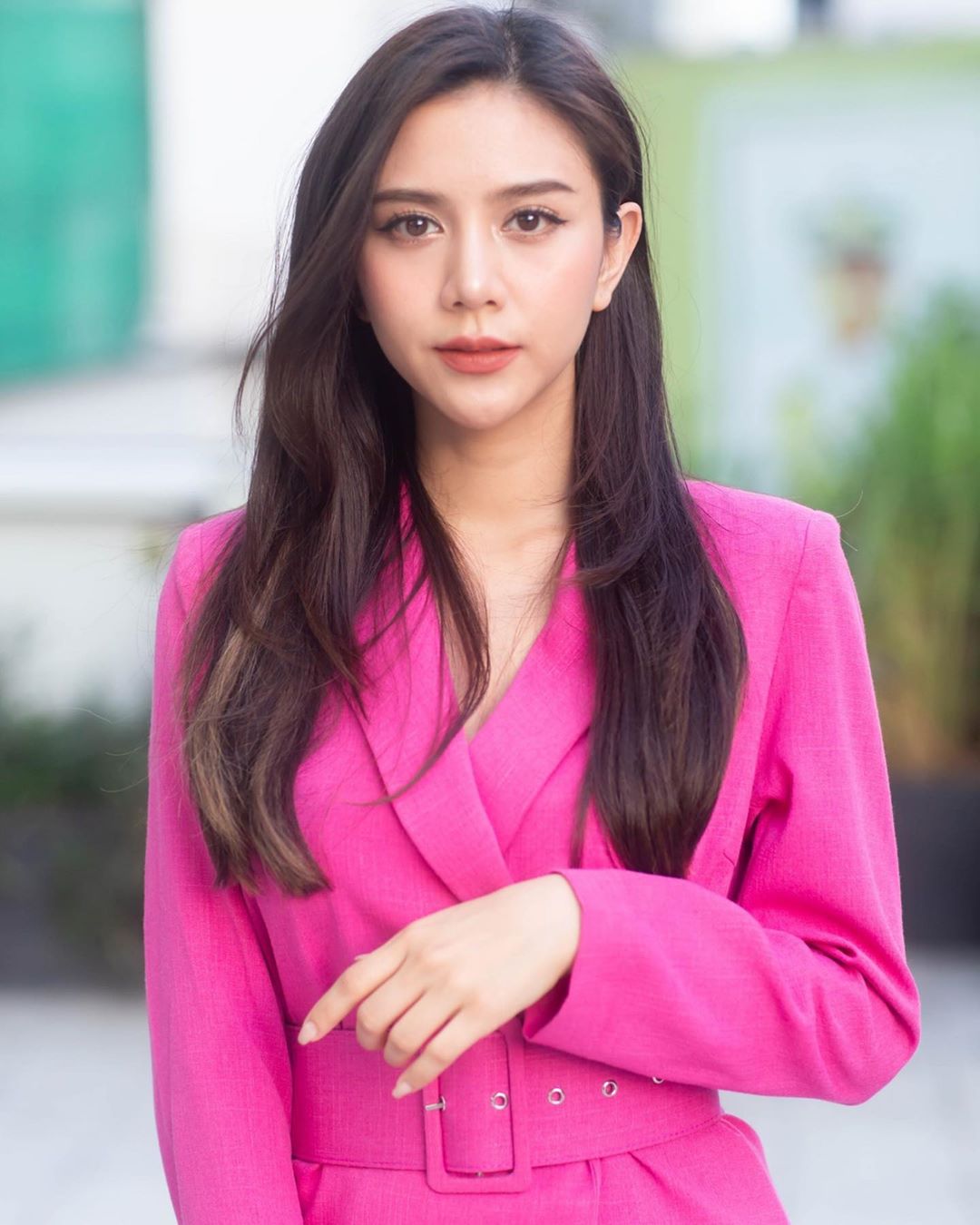 模特,歌手,毕业于 a target="_blank" href="/item/兰实大学/513572"