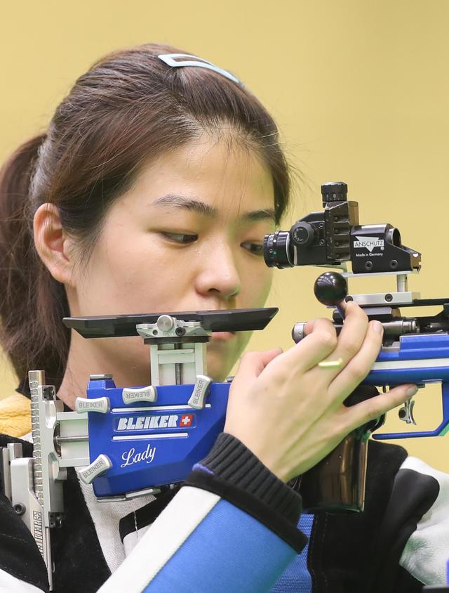  p>张佳琪,女,中国射击运动员. /p>