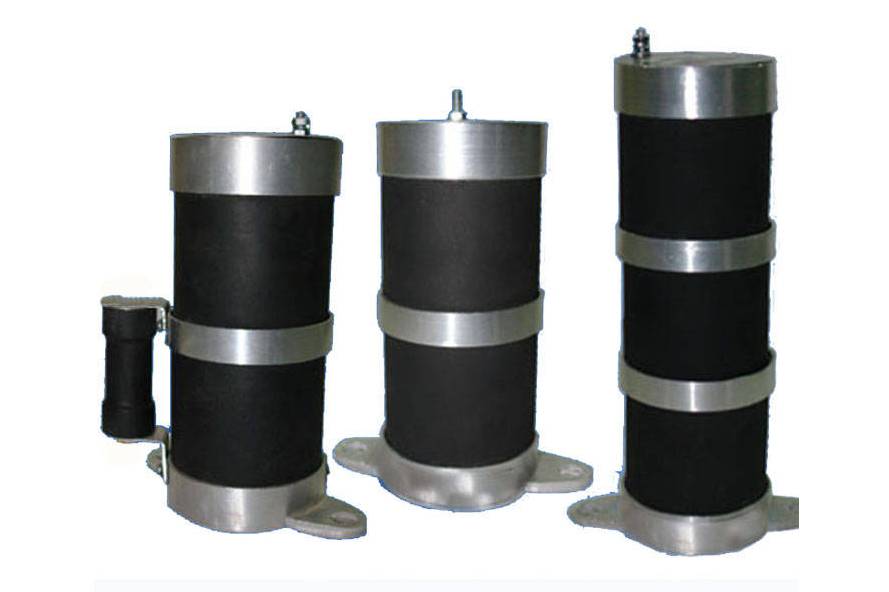 ,是安装在电压互感器