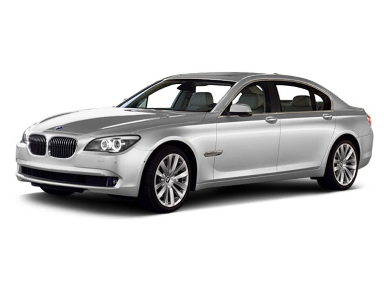  p>宝马(bmw)750li 是德国bmw公司生产的一款高端豪华轿车.