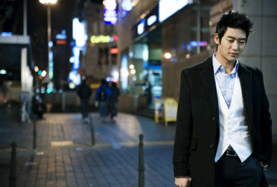 之由李正元执导, a href="#" data-lemmaid="4751895">李泰成 /a>