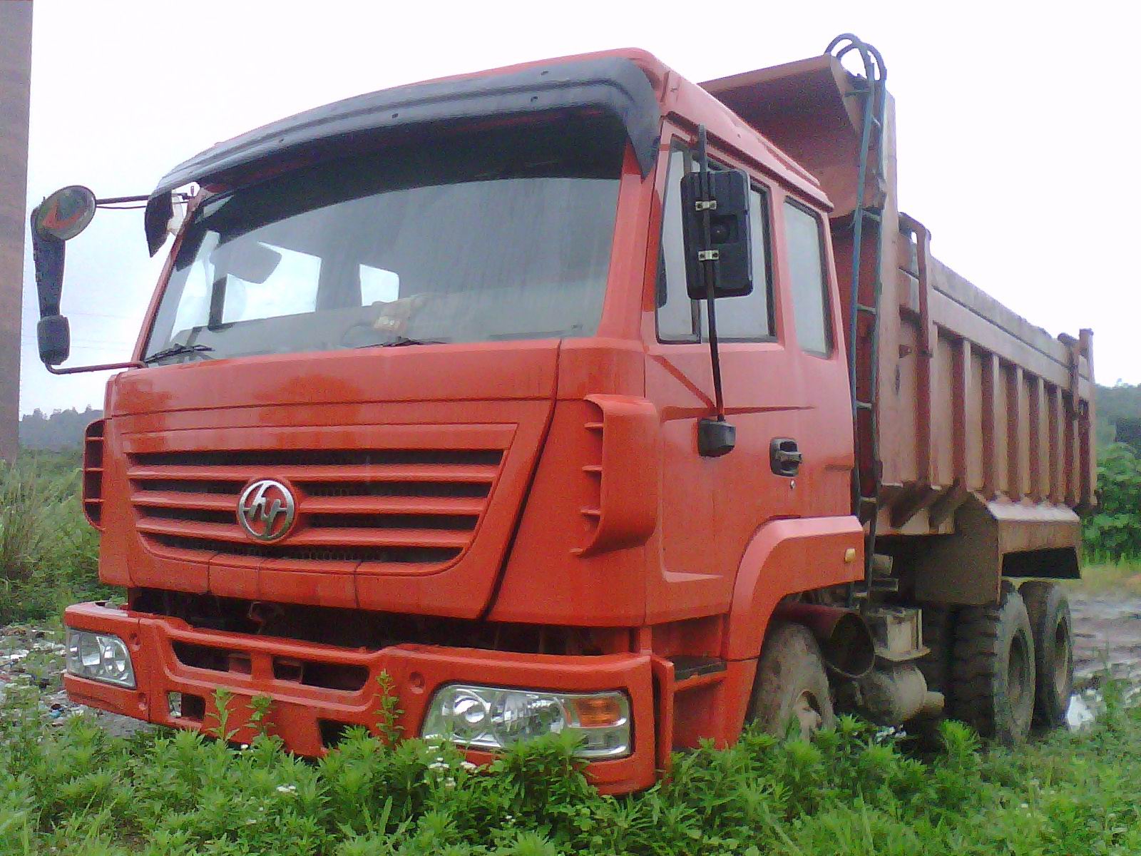 又称 a href="#" data-lemmaid="7005394">翻斗车 /a>.