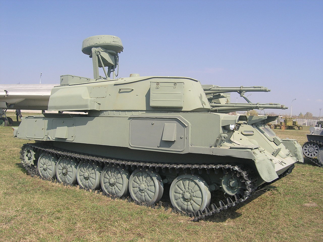 pt-76水陆坦克