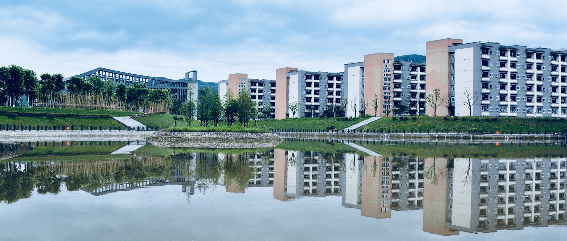 chongqing business vocational college