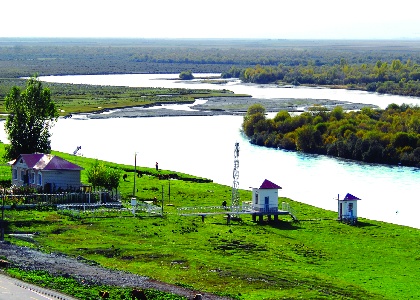 也是唯一可通航的河流,位于伊朗西南部,为 a target="_blank" href="