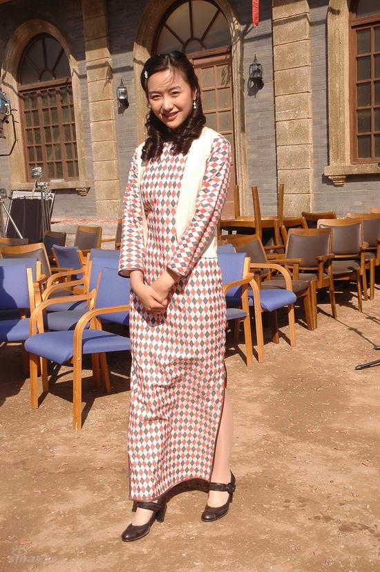  /a>》女性角色,由 a target="_blank" href="/item/舒砚/2694016"