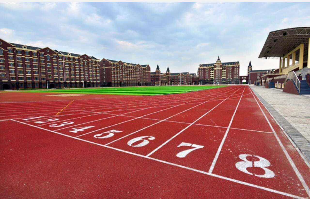 ">大庆实验中学二部 /a> 是黑龙江省重点中学,首批省级示范高中,省