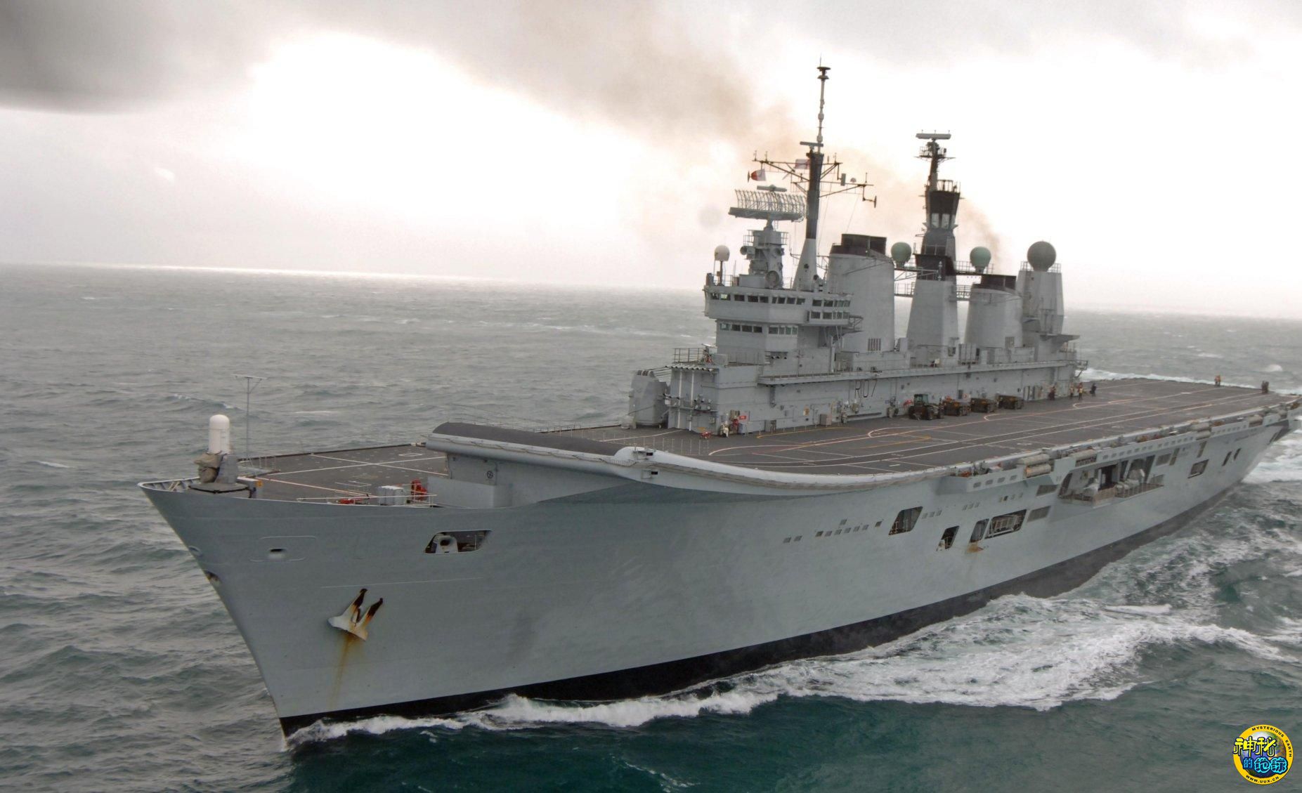 完成战斗任务和保障任务的战斗舰艇和特种舰艇,现代军舰一般装有导弹