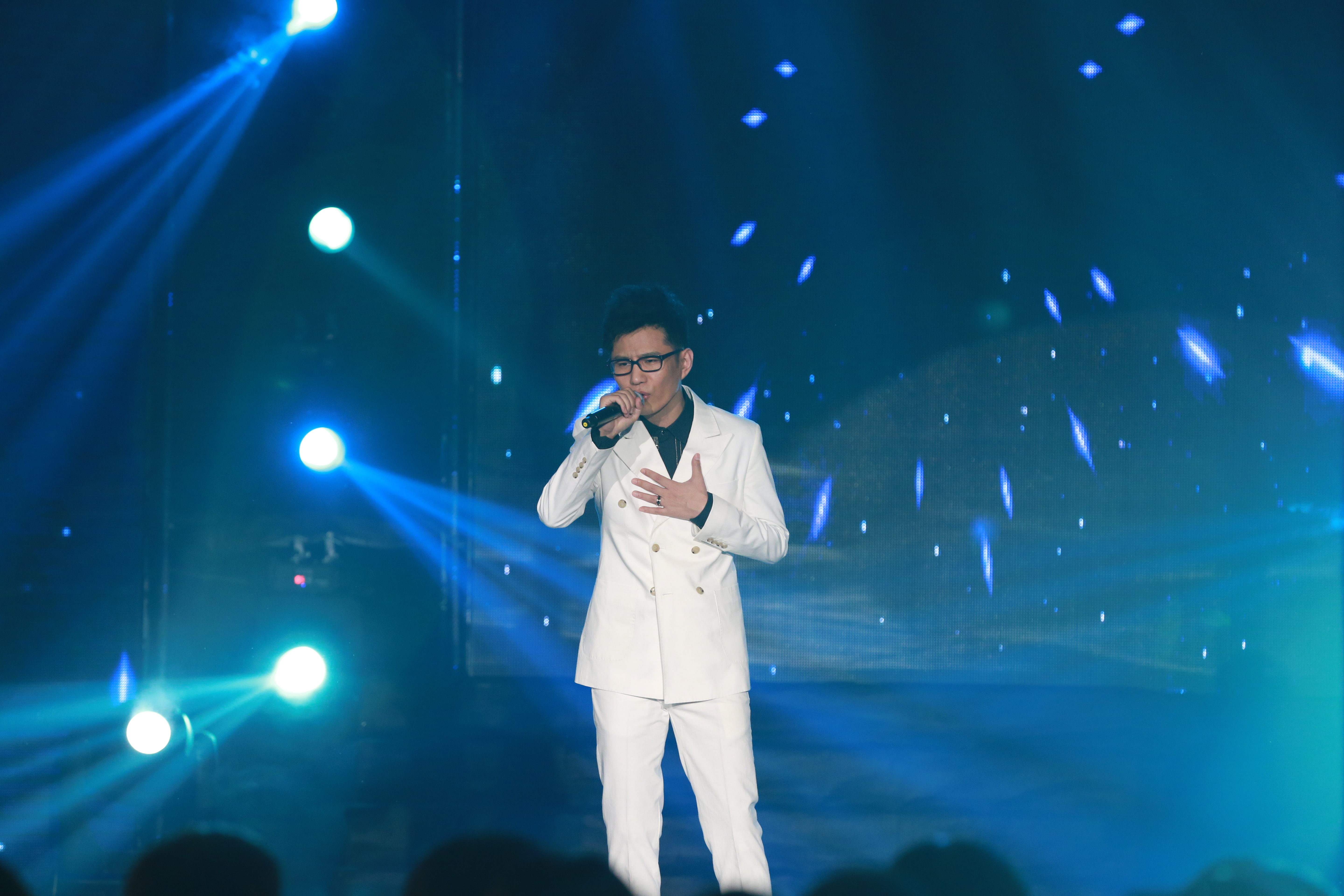  p>《醉春秋》是由 a target="_blank" href="/item/任浩铭/11046941"